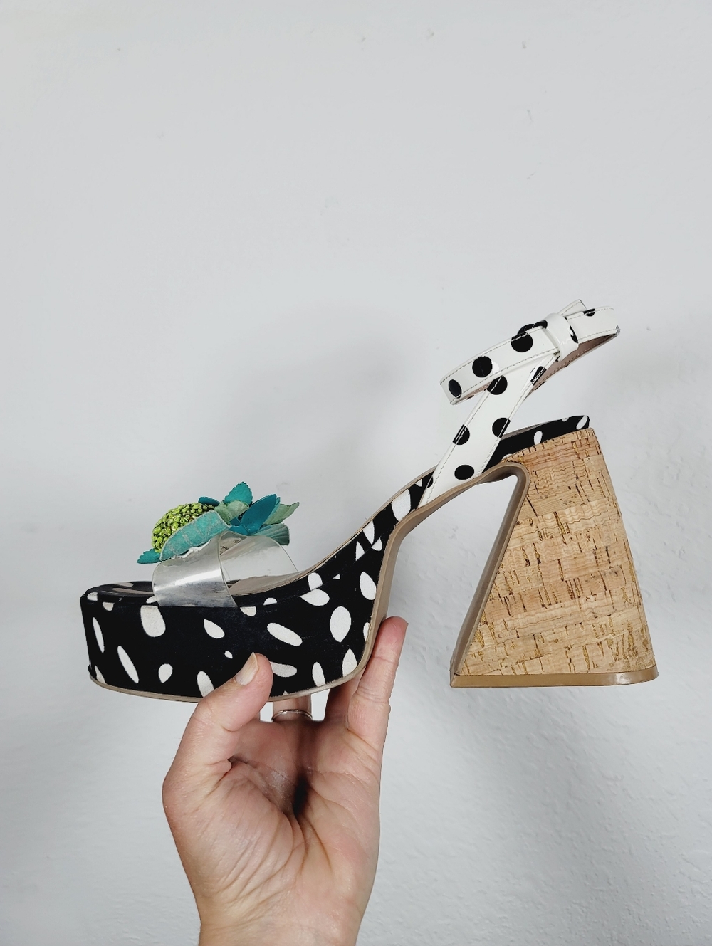 Betsey Johnson Sprite Sculpted Sandals, Size 8-8.5 - Picture 3 of 7